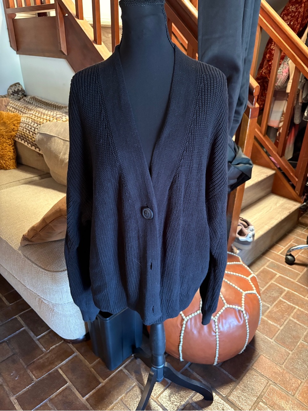 Universal Thread Black V-Neck One-Button Knit Cardigan